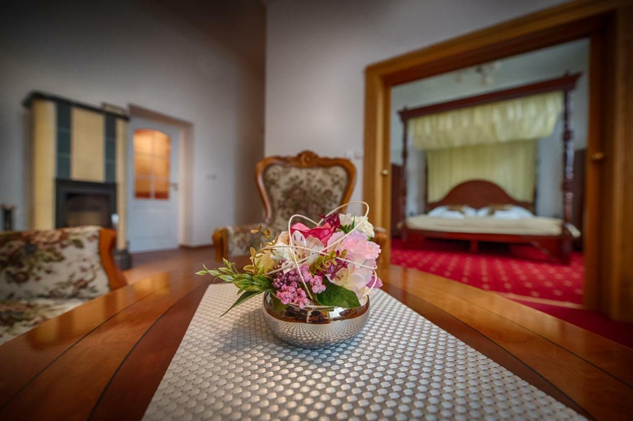 Hotel Zlaty Orel Ostravice Ngoại thất bức ảnh